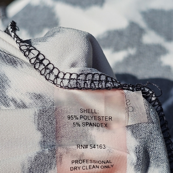 Calvin Klein leopard sleeveless blouse - Picture 6 of 6